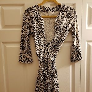 DVF Diane Von Furstenburg wrap dress black DVF 4